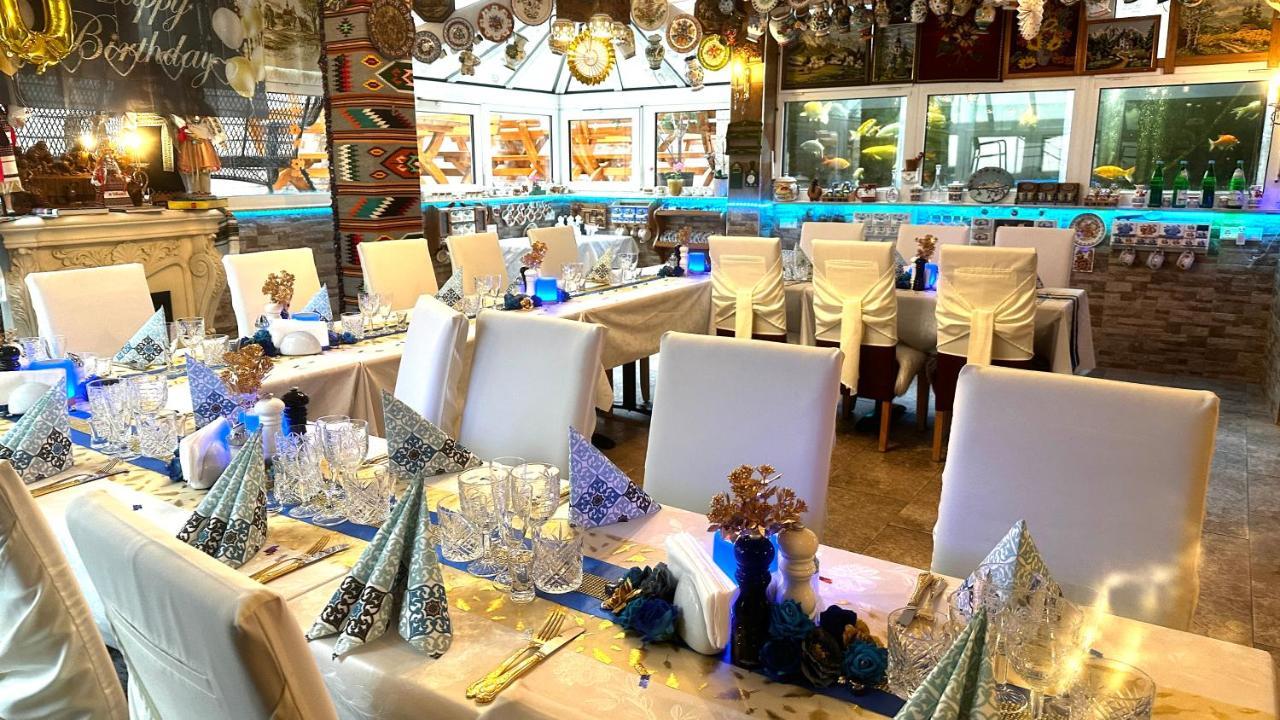 Aparthotel Guzulka & Restaurant Берлин Экстерьер фото