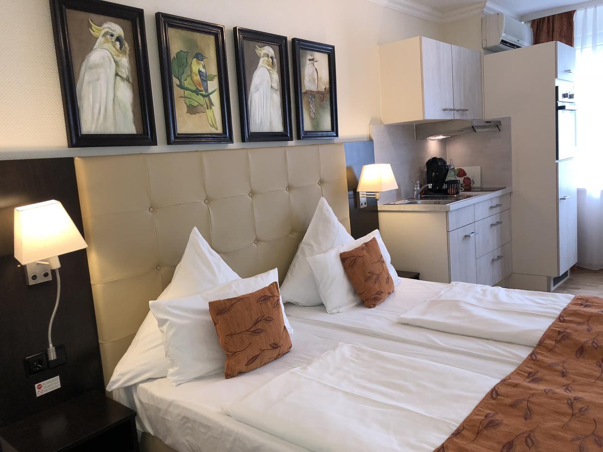 Aparthotel Guzulka & Restaurant Берлин Экстерьер фото